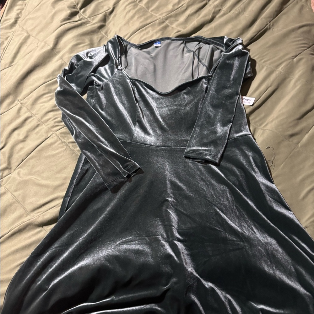 Chic Metallic Long Sleeve Dress